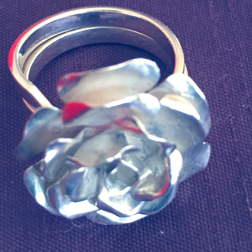 DIVINE Silver Rose Ring